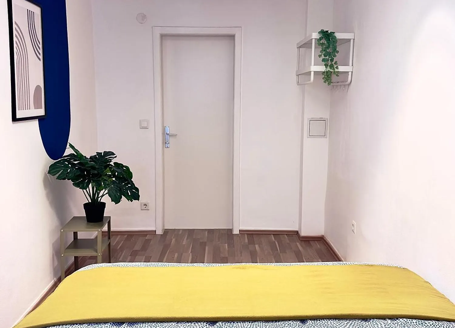 Design 3 Bedroom Near Main Train Station Apartment Вена