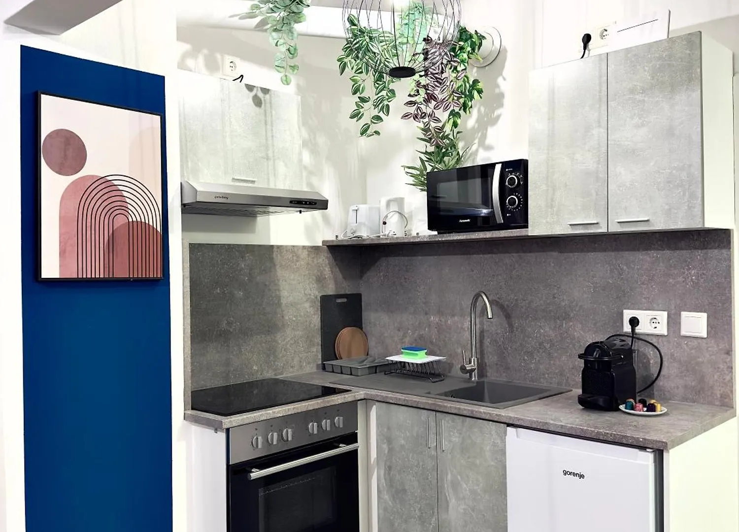 Design 3 Bedroom Near Main Train Station Apartment Вена
