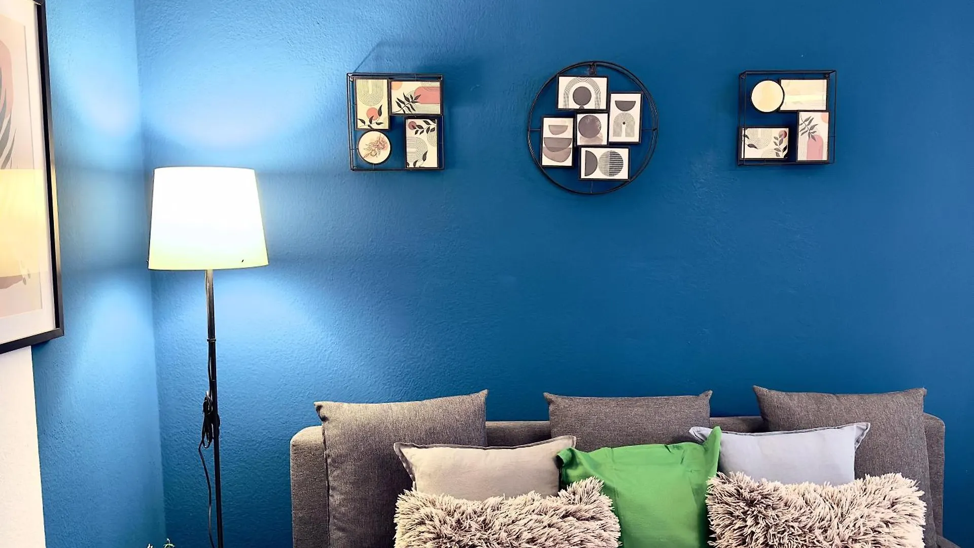 Design 3 Bedroom Near Main Train Station Apartment Vienna